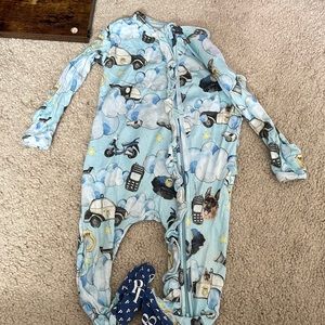 Posh Peanut Ruffled Sleeper. Police. 0-3M